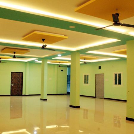 Utsav Lodge And Mangal Bhavan Pipariā エクステリア 写真