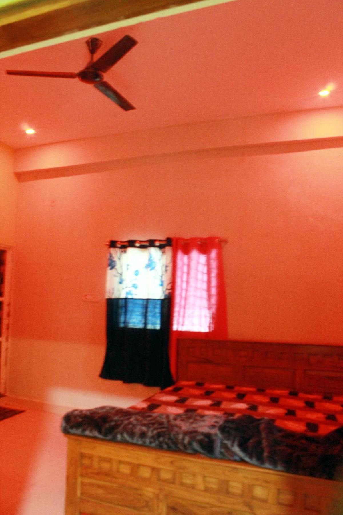 Utsav Lodge And Mangal Bhavan Pipariā エクステリア 写真